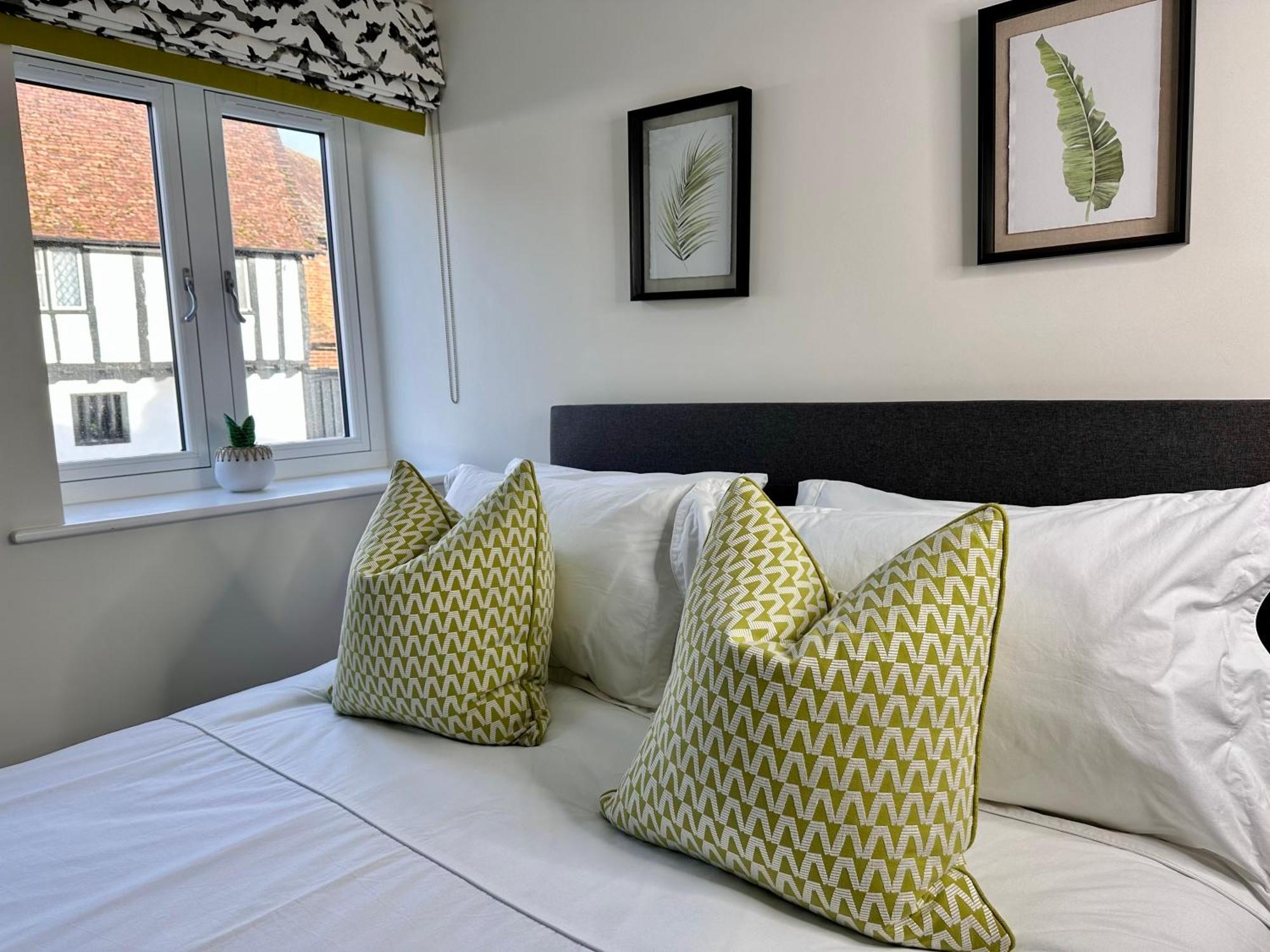 New Studio Apartment - Minutes Walk To Cathedral Salisbury Exterior foto